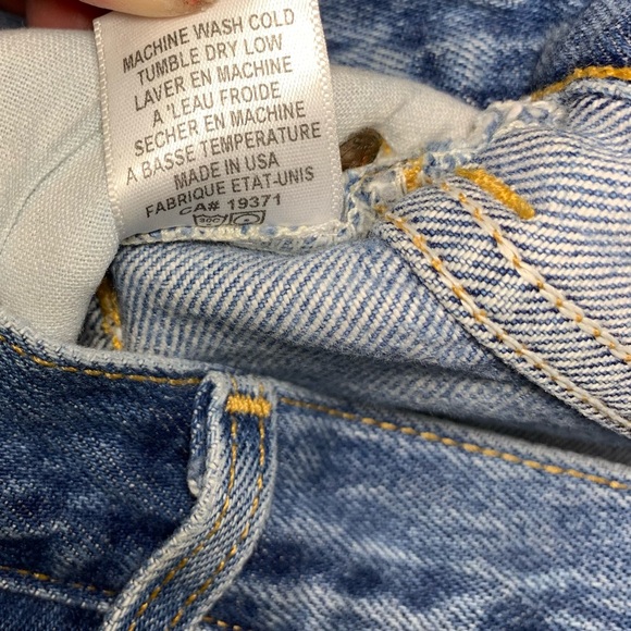 LEVI’S x RE/DONE Vintage High Rise Mom Jean (Size 27) - Picture 5 of 16